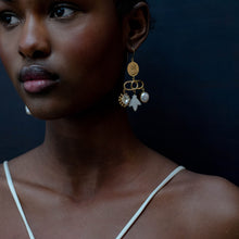 Load image into Gallery viewer, Decorative Linked Balance Drop Earrings
